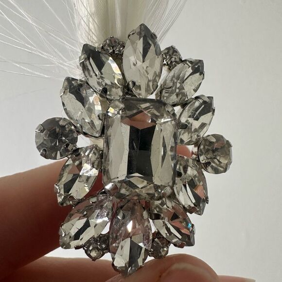 Vintage Deco Look Rhinestone Feather Stick Pin - Picture 3 of 7